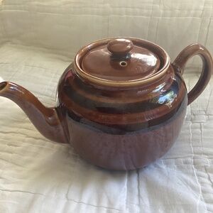 VINTAGE SADLER BROWN BETTY LARGE TEAPOT